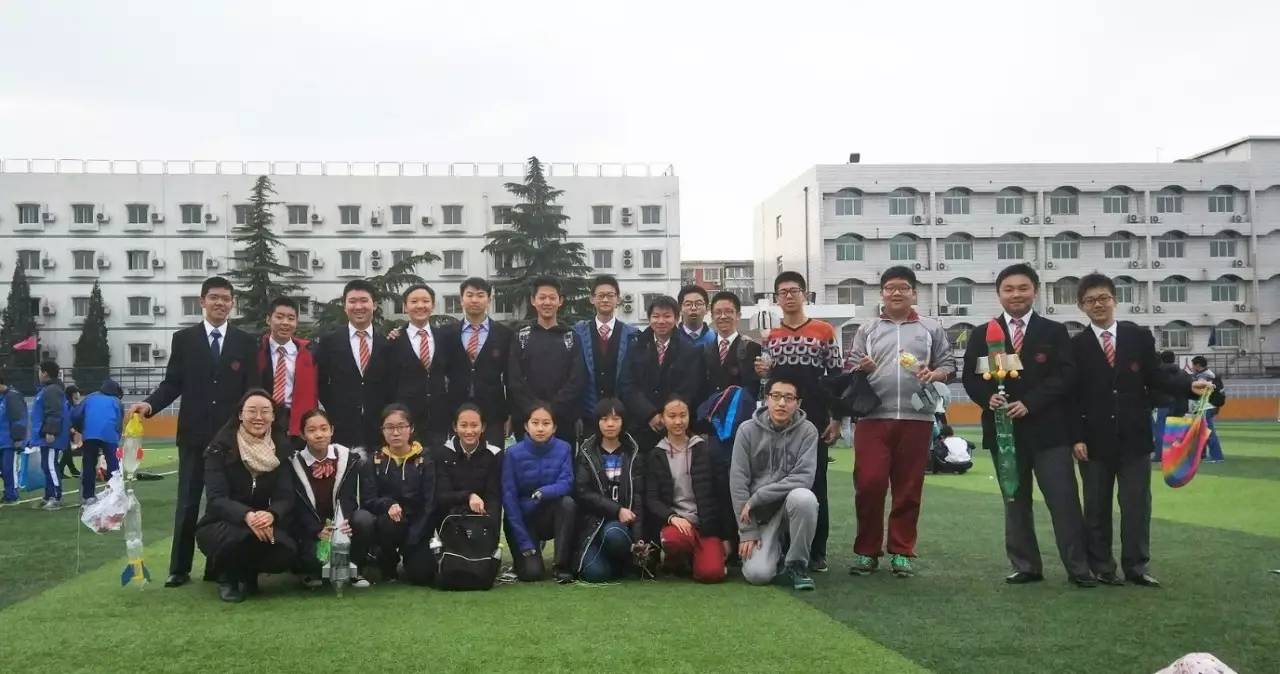 麻省比赛北京中学参赛学生合影_meitu_4.jpg